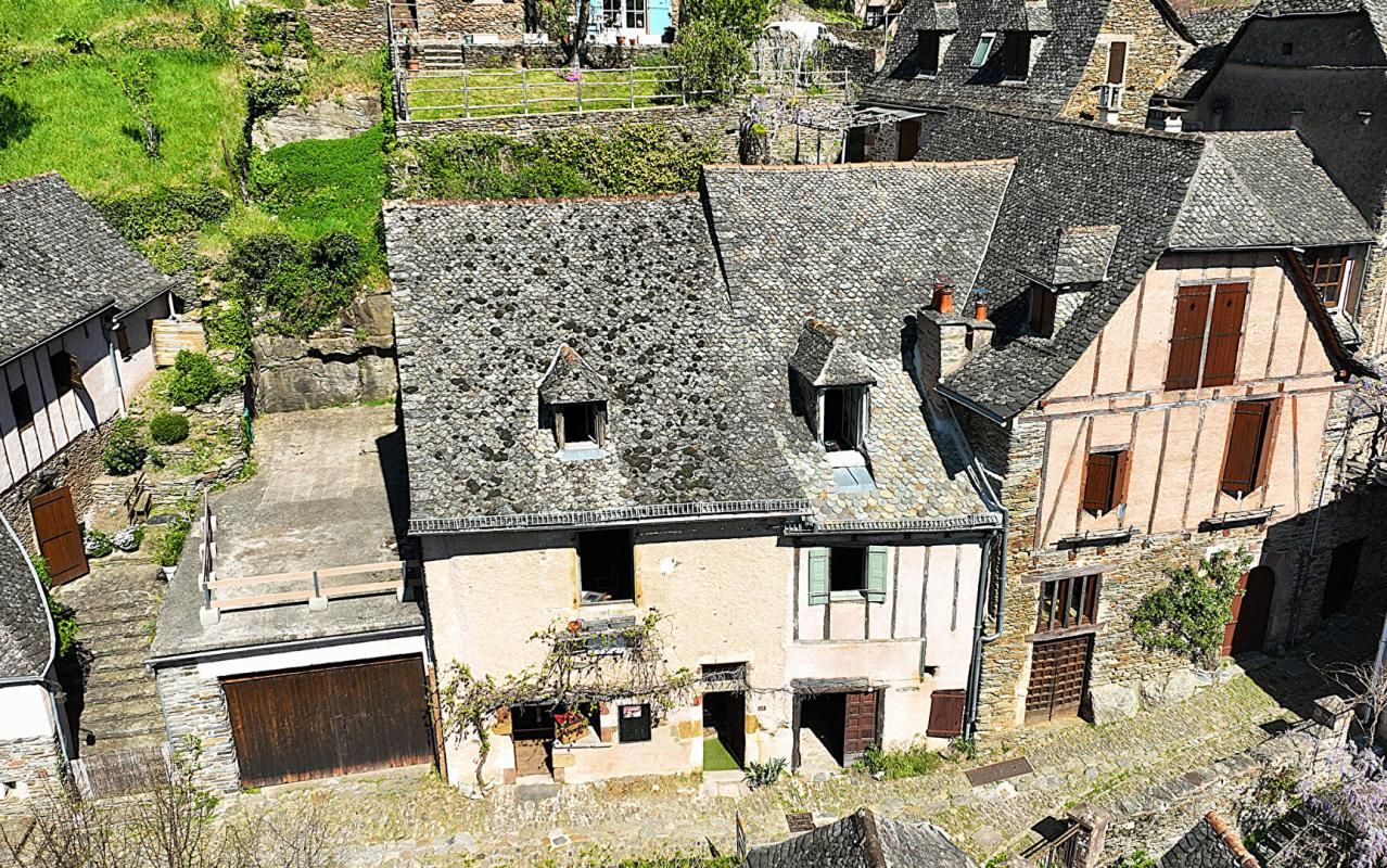 CONQUES Maison de village avec vue exceptionnelle sur l'abbatiale de Conques ? Gîte & fort potentiel commercial 2
