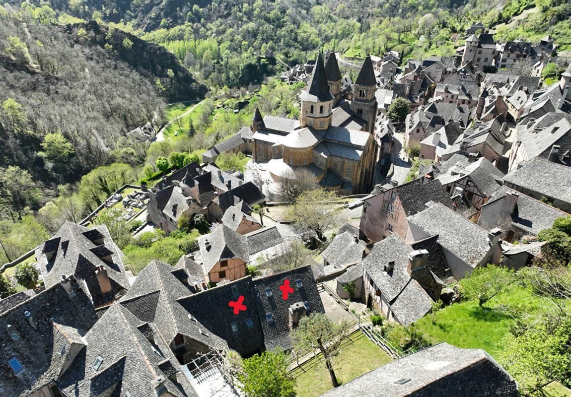 CONQUES Maison de village avec vue exceptionnelle sur l'abbatiale de Conques ? Gîte & fort potentiel commercial 3