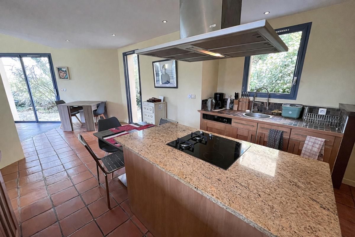 LE BOIS-D'OINGT Villa d'architecte 6 pièces 175 m2  sur terrain de 1214m2 4