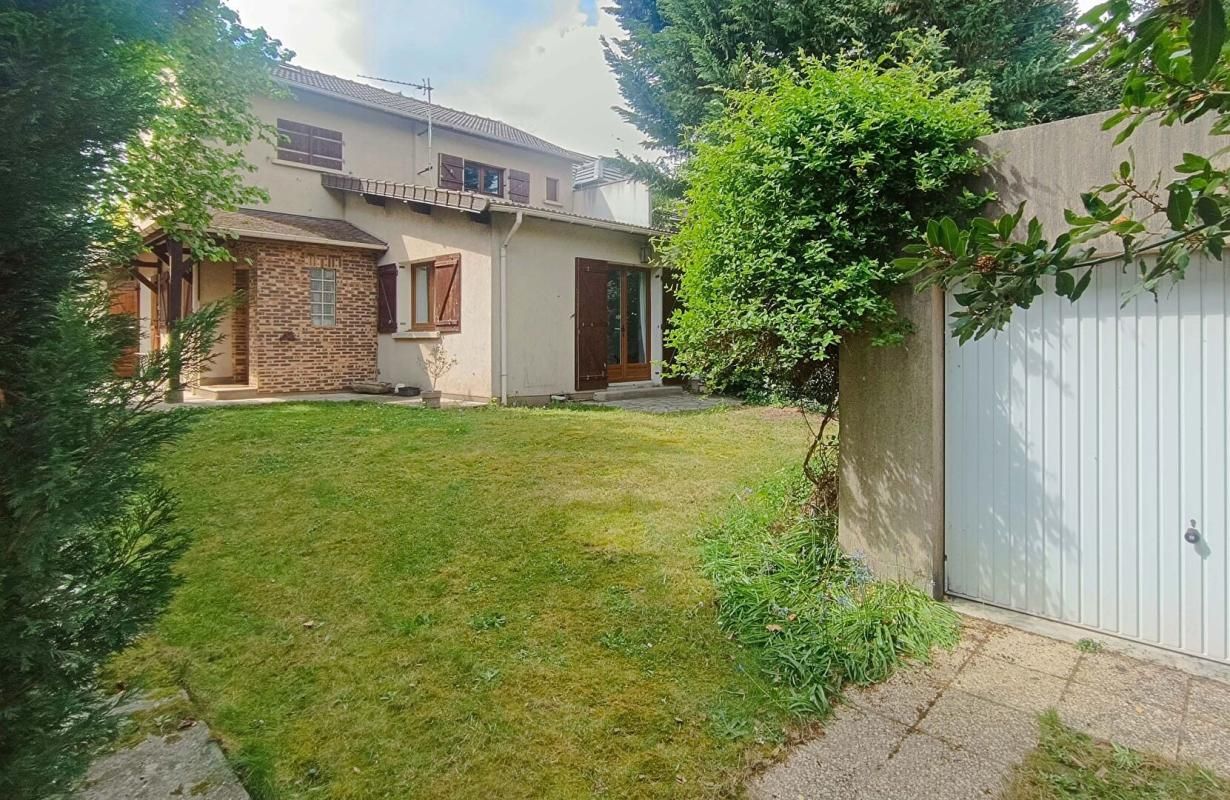 LE PERREUX-SUR-MARNE Maison Familiale 6 pièces 118m² LE PERREUX SUR MARNE (94170) 2