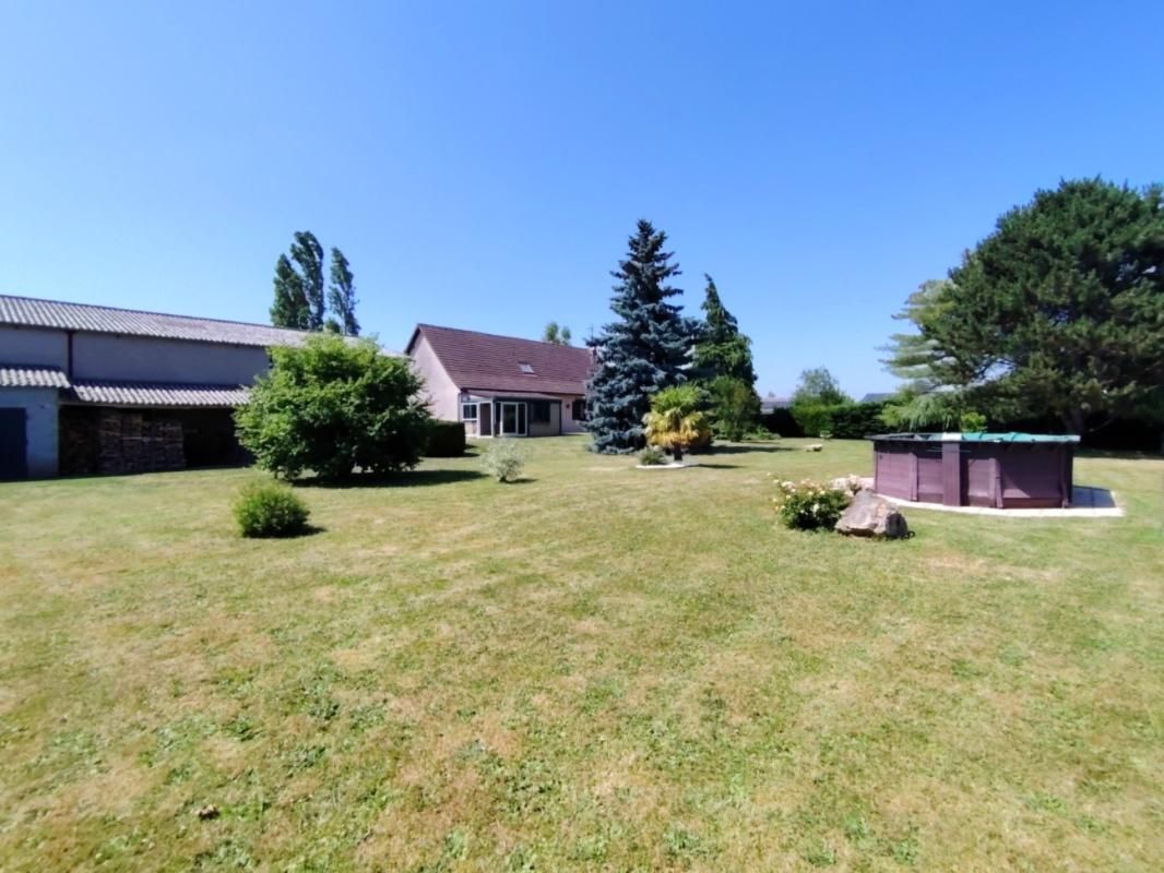 CHARTRES Maison avec Hangar à 25 min de CHARTRES SUD 3