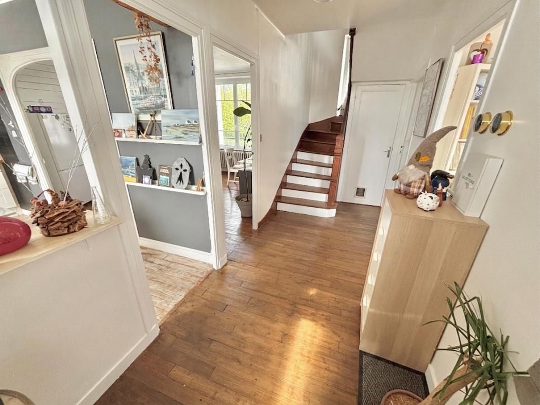 PLOUHINEC Plouhinec - 29780 -maison 4 chambres sur sous-sol total et garage, avec jardin 3