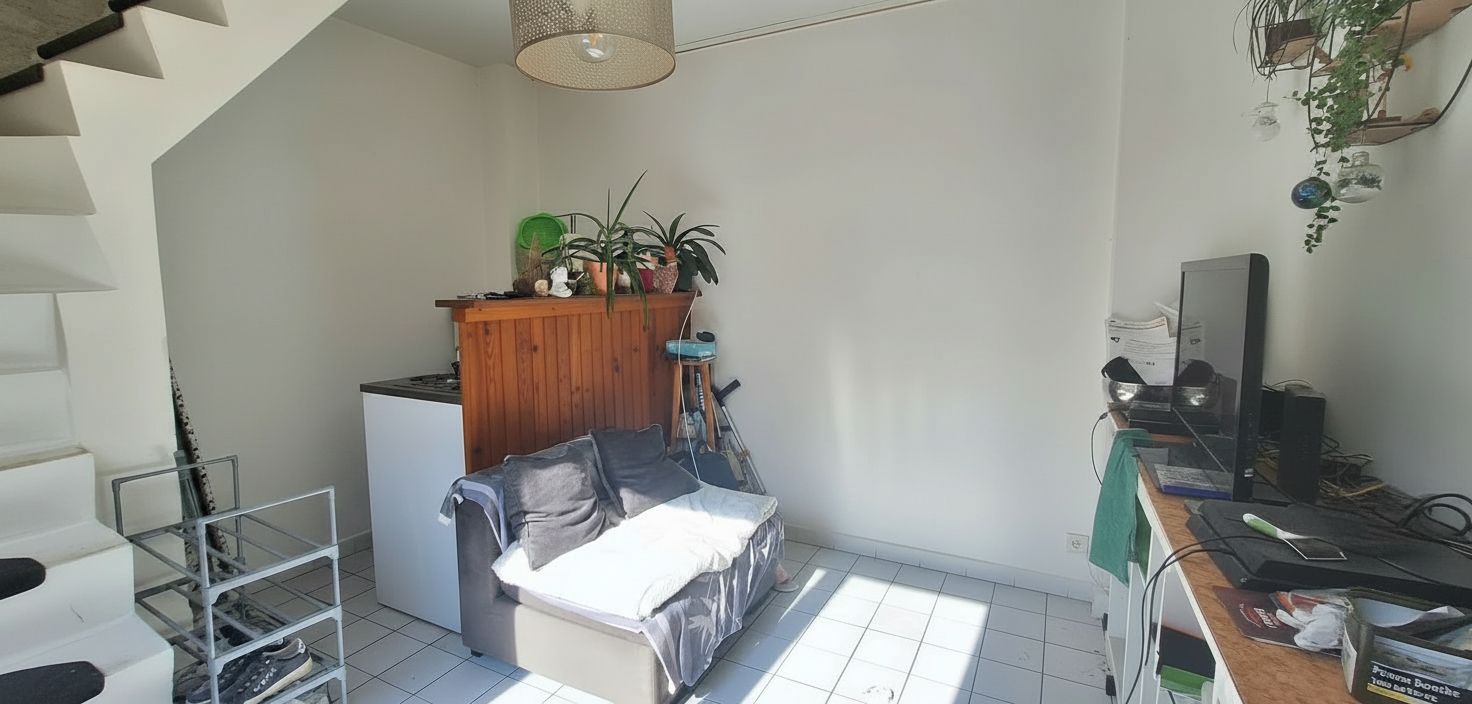 COMPIEGNE Studio en duplex avec chambre en mezzanine, rue piétonne Compiègne 4