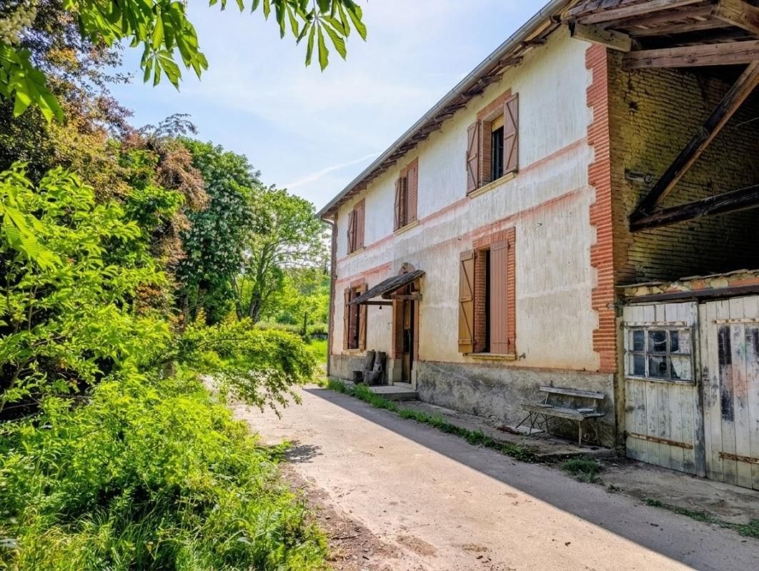 Le Fousseret, Maison à rénover de 178 m² sur terrain de 3000 m²
