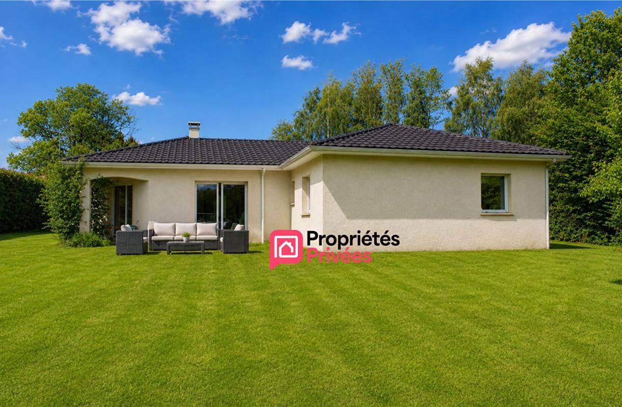 CHARBONNIERES-LES-VARENNES Coup de coeur maison T6 de plain-pied de 195m², terrain 1200m² PAUGNAT 63410 1