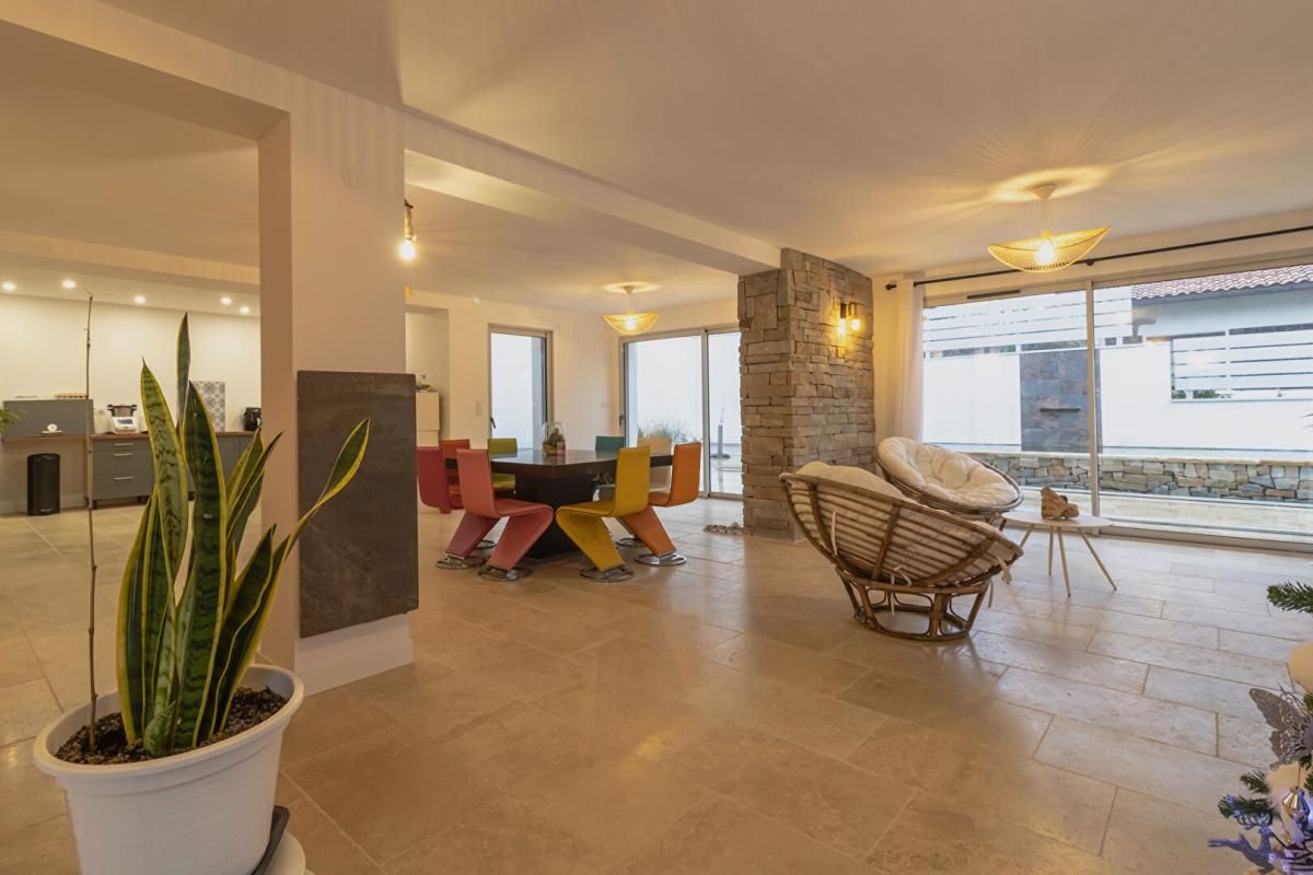 HENDAYE Maison Hendaye 7 pièce(s) 188 m2 4