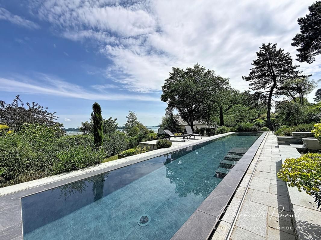 BADEN BADEN · Propriété d'exception avec vue panoramique · Piscine miroir et jacuzzi 4