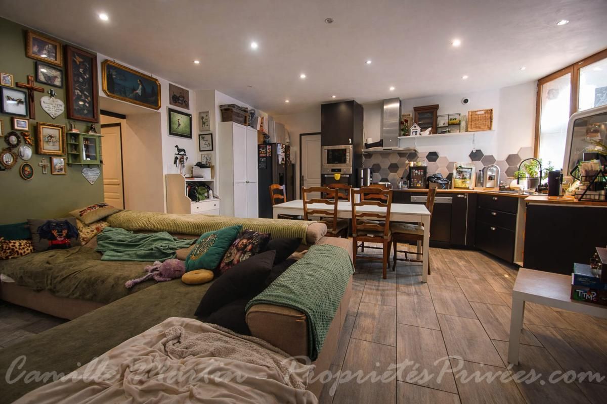 Investissement locatif clé en main - Rentabilité immédiate de 4,83 % net - Roquebrune Sur Argens 3 pièce(s) 89.04 m2