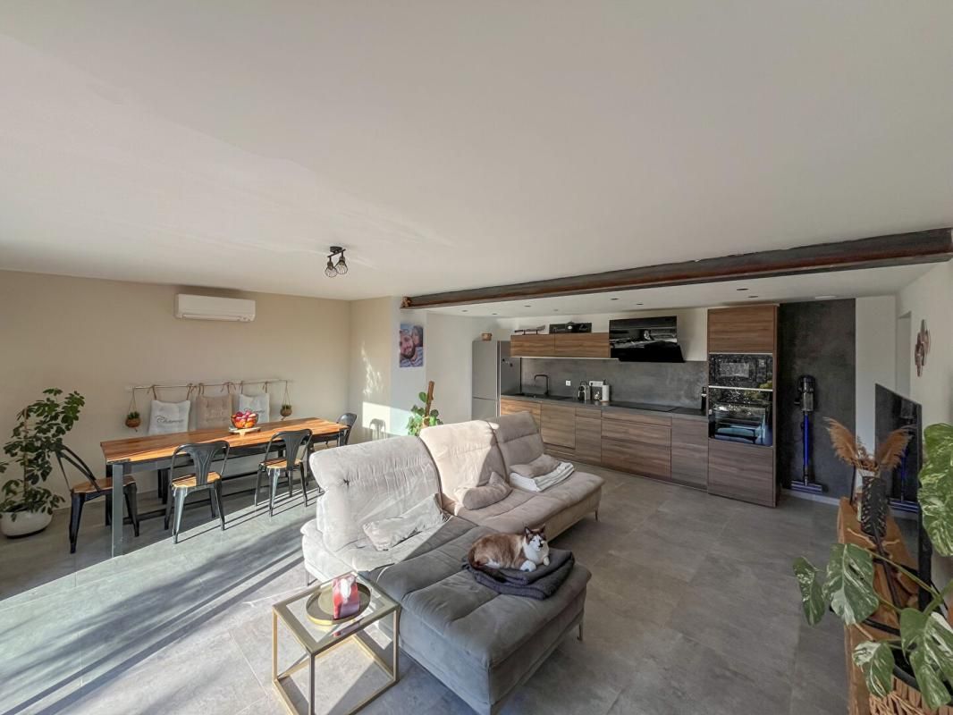 FIGANIERES VILLA INDIVIDUELLE AVEC APPART T3 INDEPENDANT 4