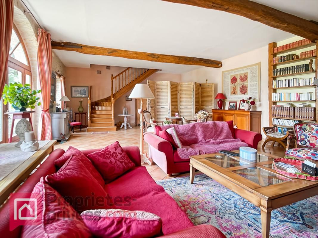 NOYERS Maison Noyers 7 pièce(s) 234 m2 2