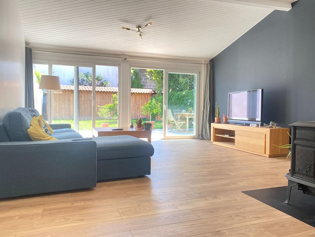 BORDEAUX Maison rénovée 4 chambres et beau jardin 3