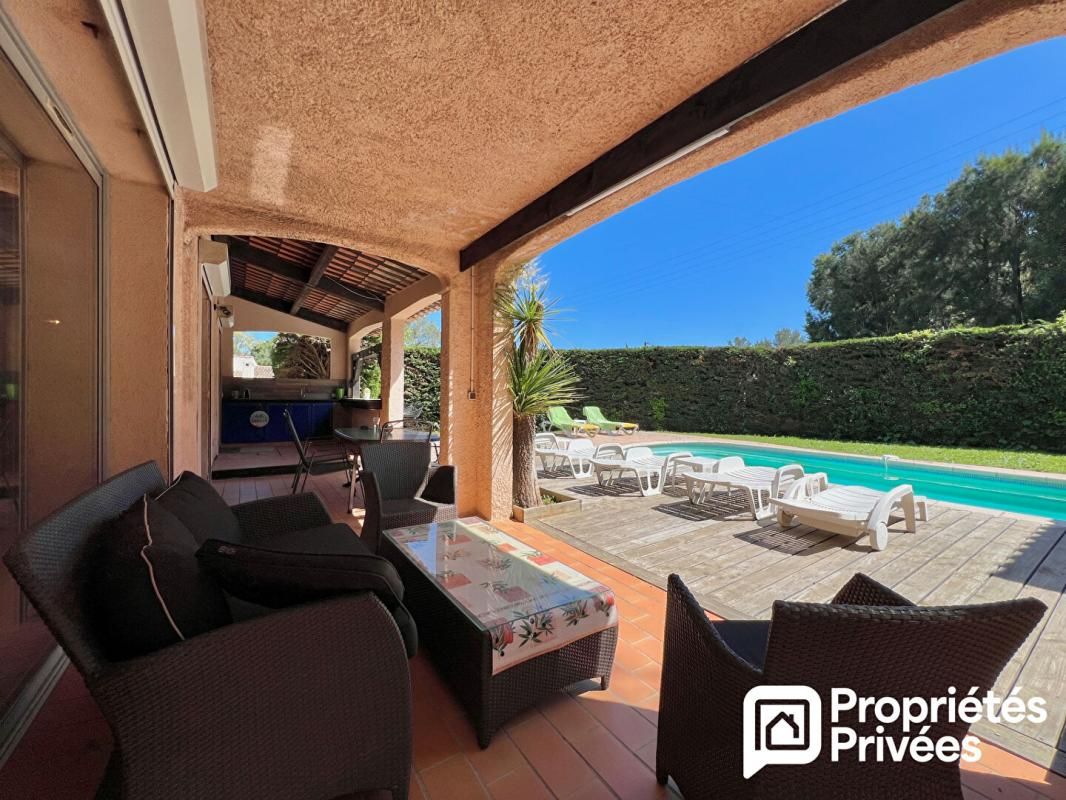 SAINT-RAPHAEL Saint-Raphaël Valescure, Villa 5 pièces avec piscine, terrasse et pool house 2