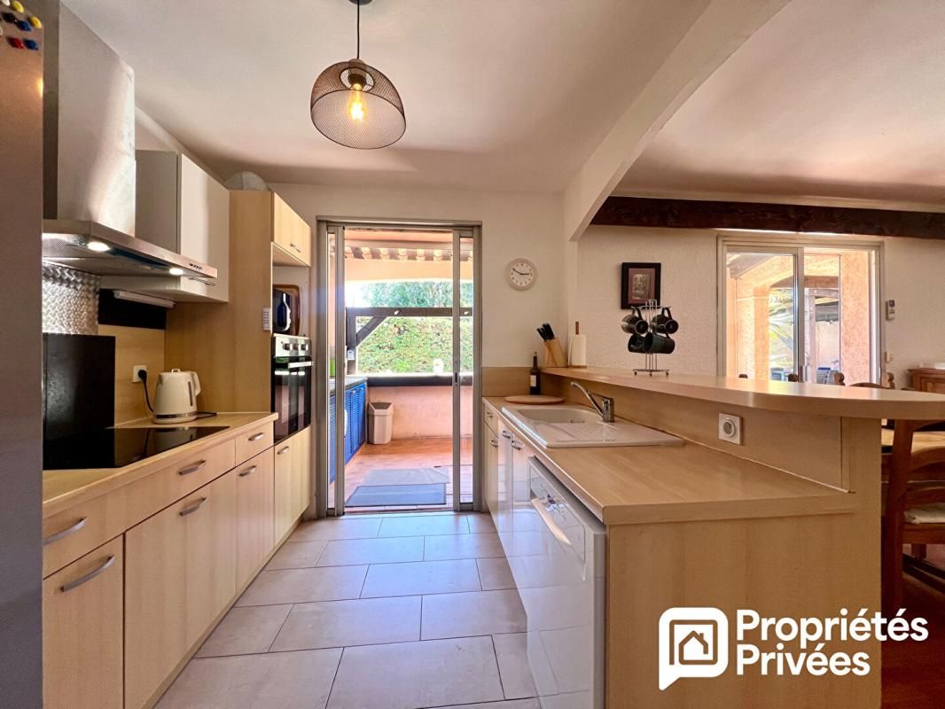 SAINT-RAPHAEL Saint-Raphaël Valescure, Villa 5 pièces avec piscine, terrasse et pool house 3