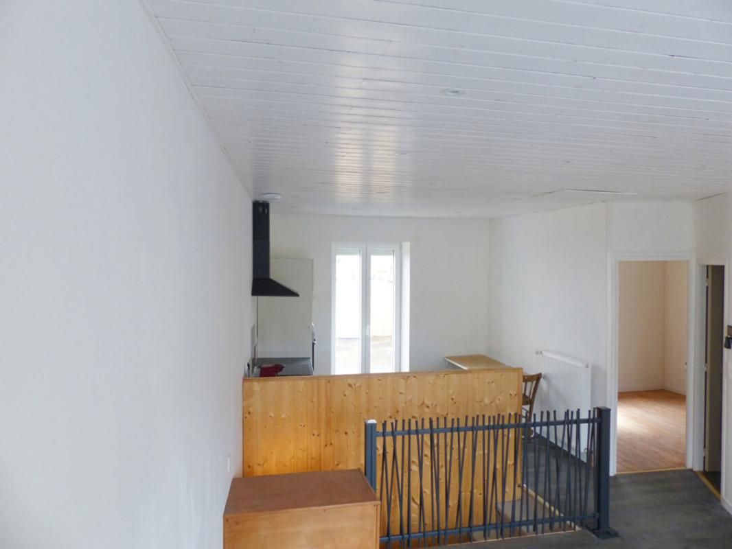 LAUSSONNE Location Maison vide - 4 pièces, 112  m² - Laussonne 4