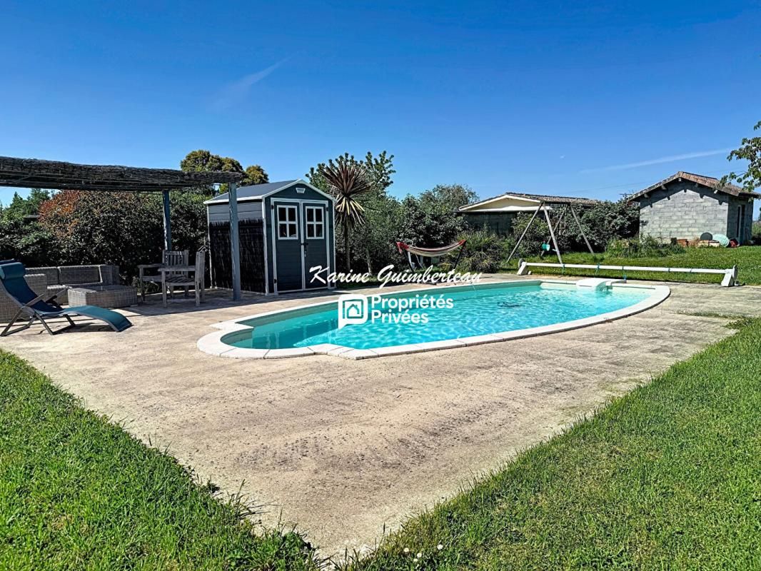 LALANDE-DE-POMEROL Maison familiale en pierre joliment rénovée avec piscine 2