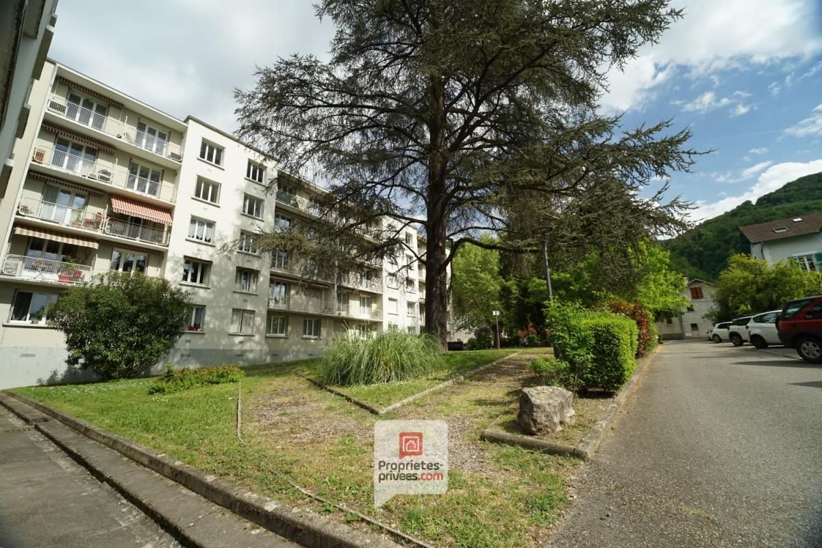 VILLARD-BONNOT Villard Bonnot ( 38190) - Appartement T4 -Jardin- places parking- Possibilité garage66 m2 4