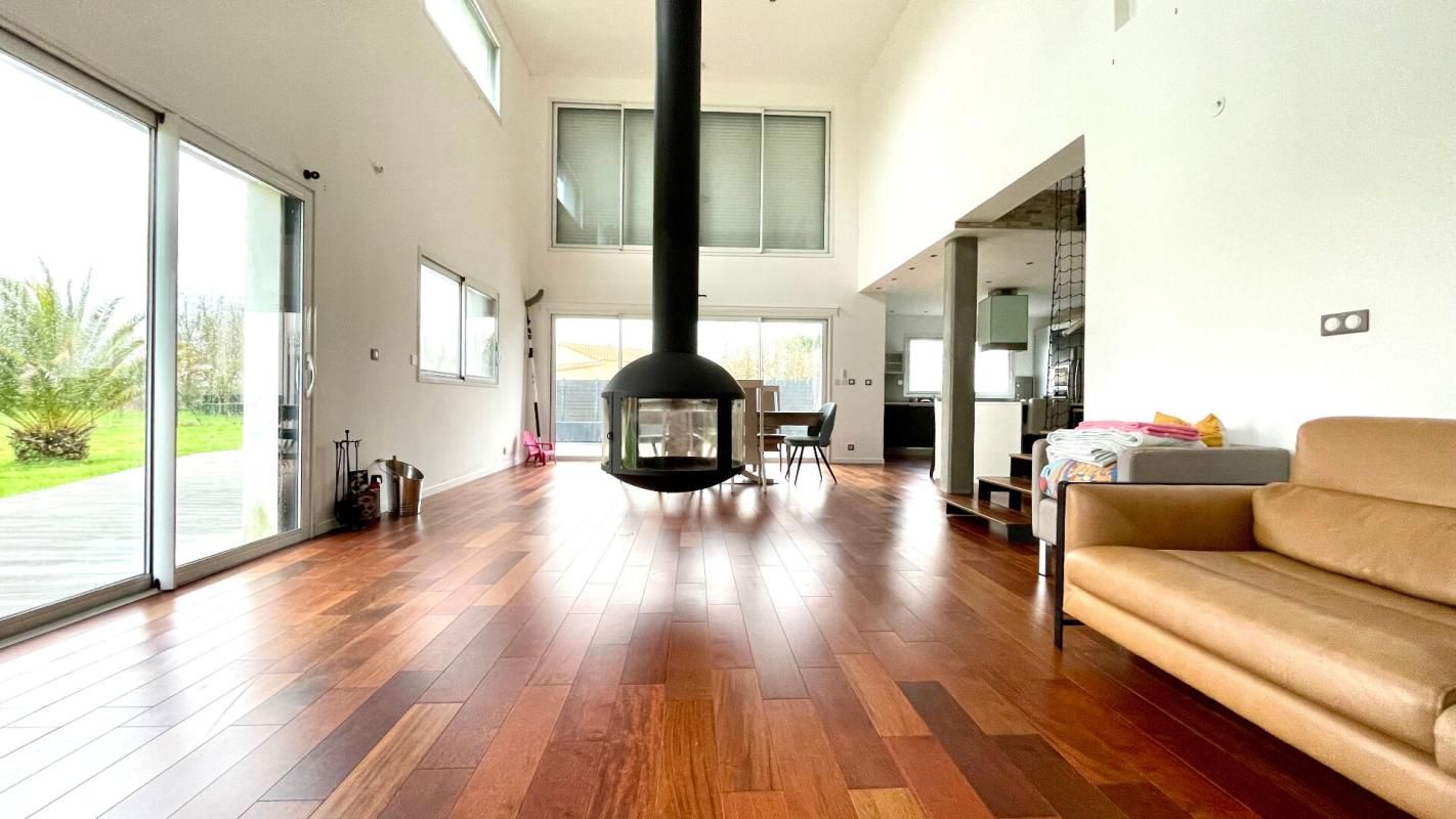 OUDON MAISON A VENDRE 6 PIECES AVEC PISCINE 4