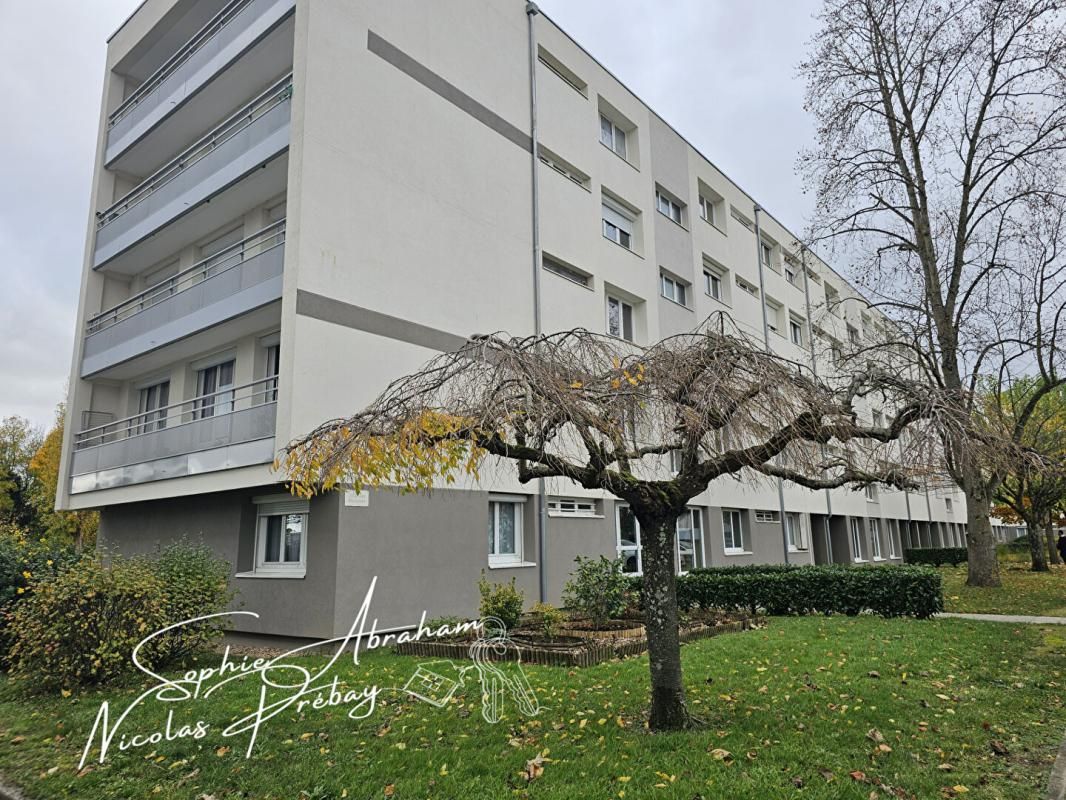 ORLEANS Appartement de 3 pièces, 70 m² avec cave, proche TRAM, commerces, écoles 1