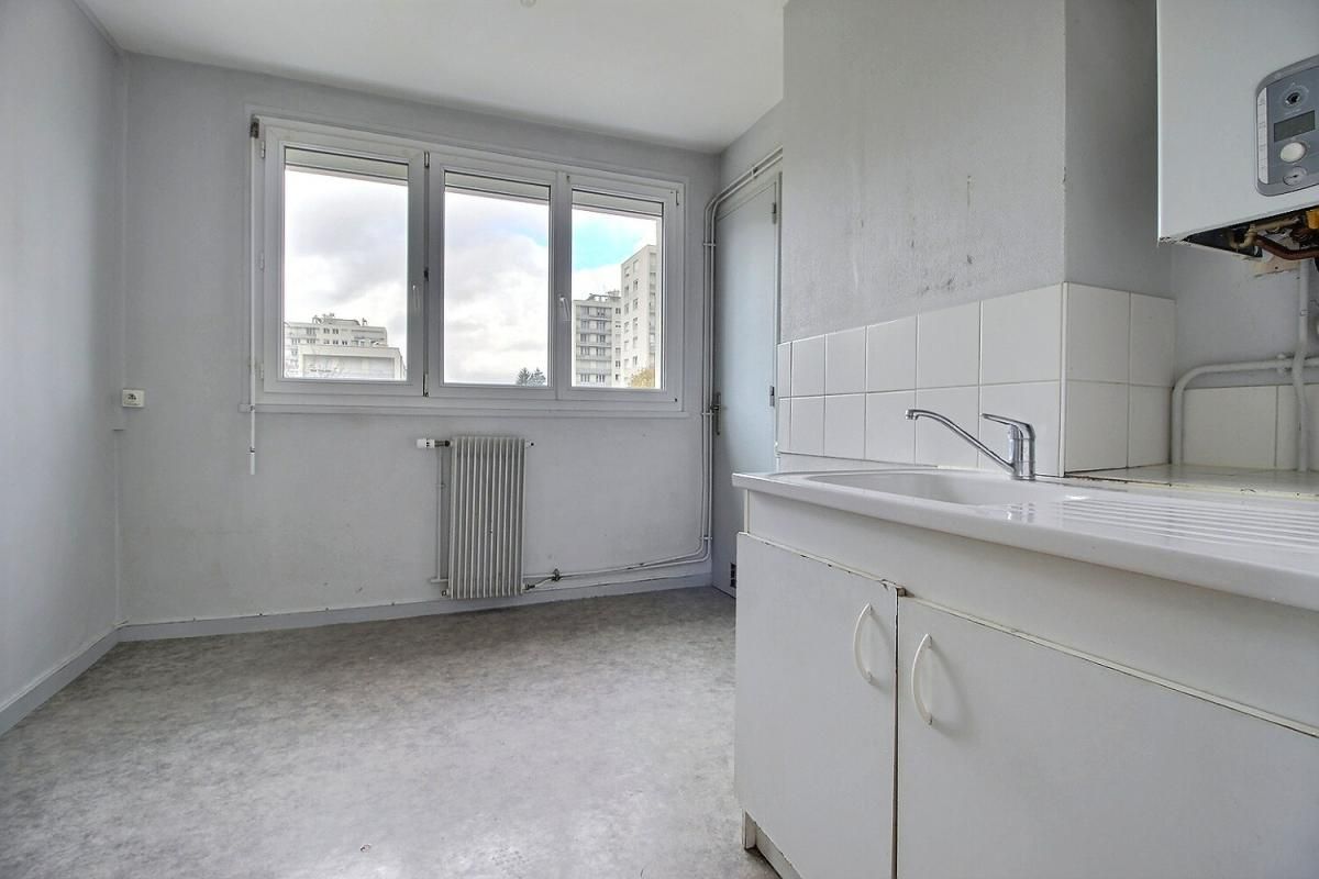 ORLEANS Appartement de 3 pièces, 70 m² avec cave, proche TRAM, commerces, écoles 3