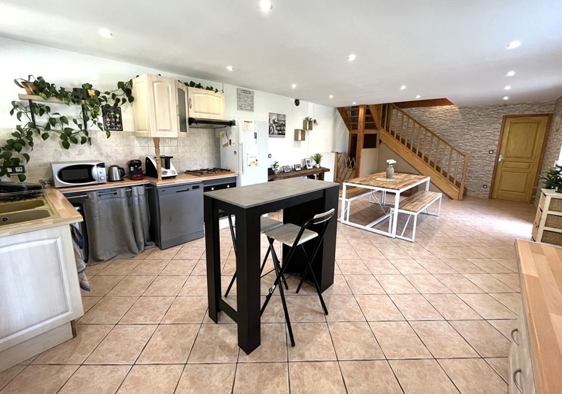 CHAVANNES-SUR-SURAN Maison de village rénovée avec jardin - 5 chambres - Au coeur du Revermont 2