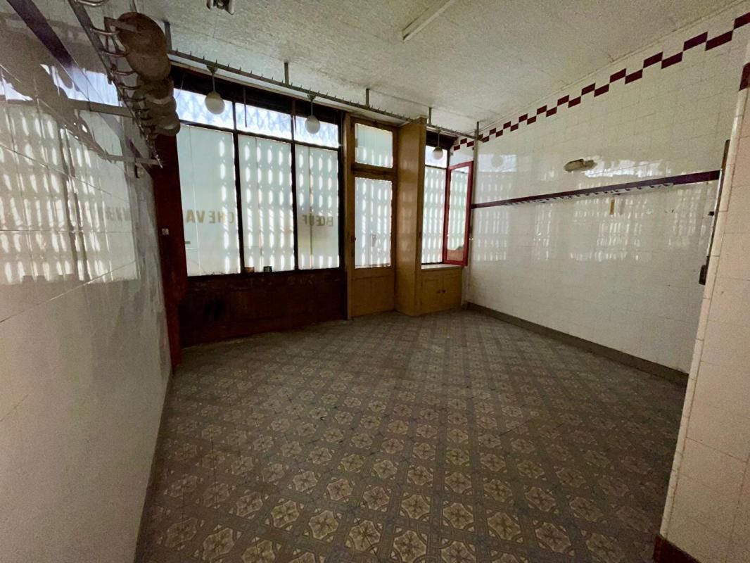 LOCAL ANCIENNE BOUCHERIE À FORT POTENTIEL -  NEVERS