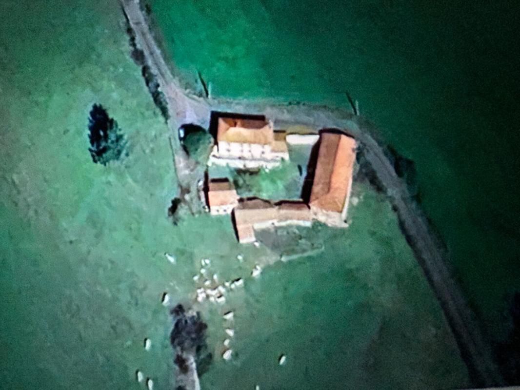 Corps de ferme  Bully avec une maison d'habitation de 107 m² rénovée