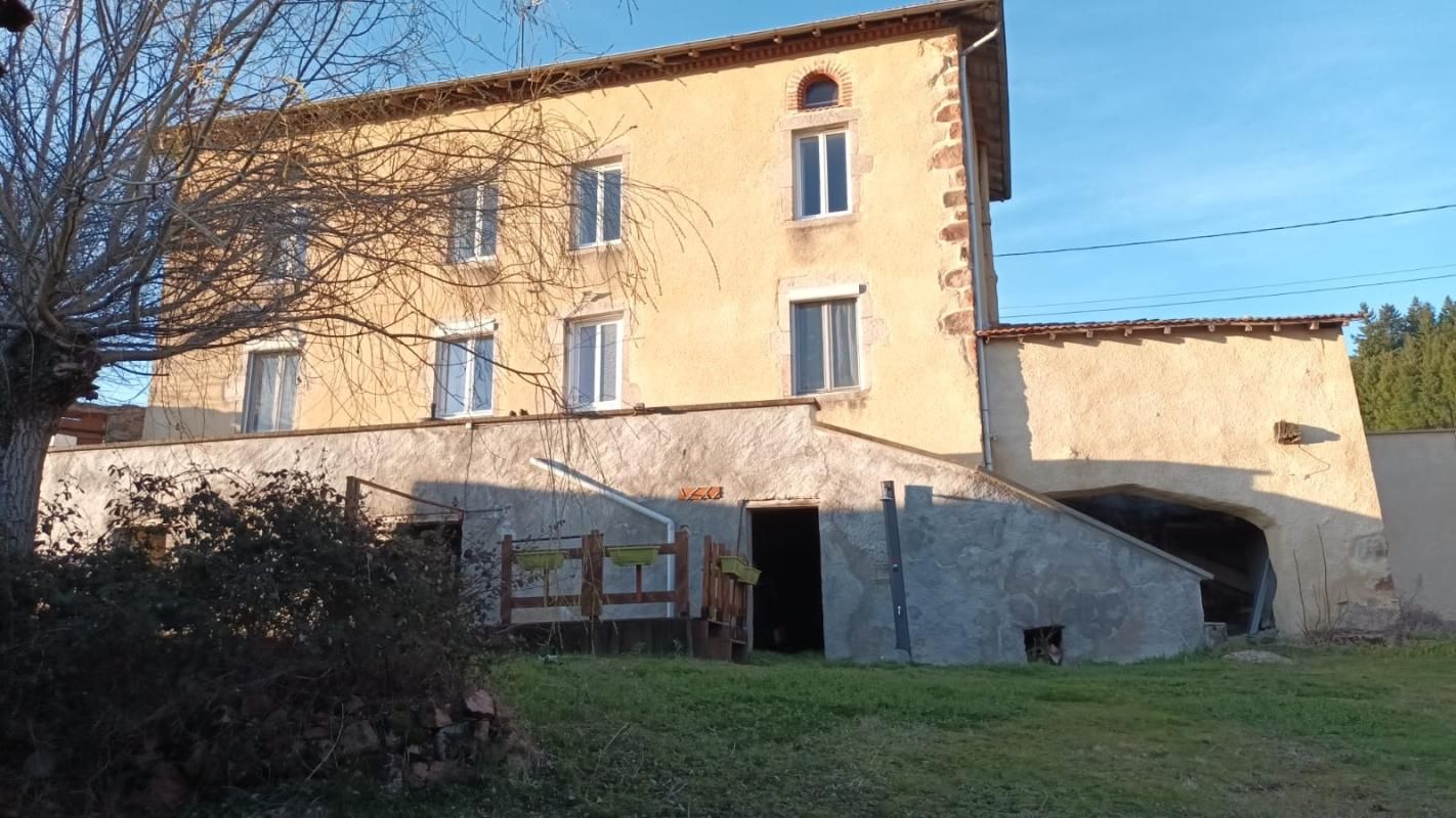 BULLY Corps de ferme  Bully avec une maison d'habitation de 107 m² rénovée 3