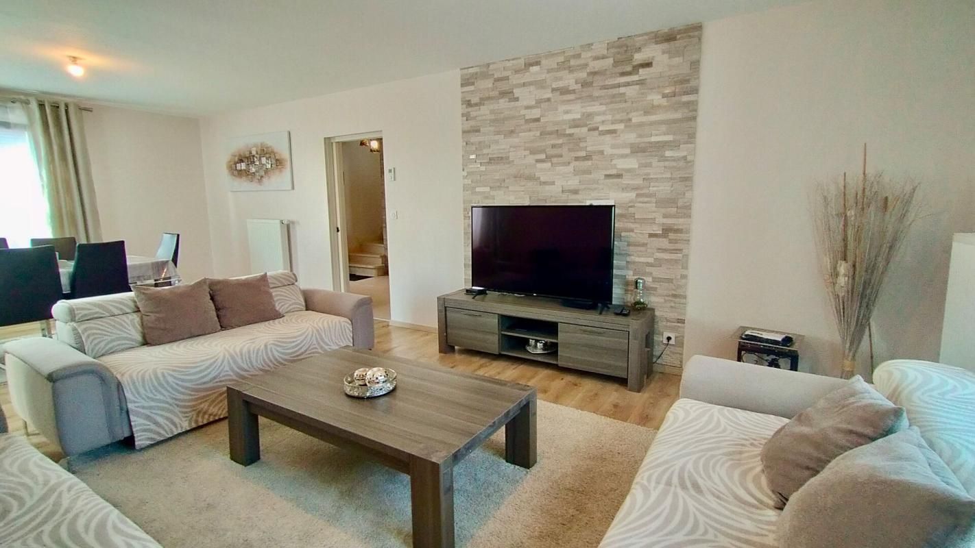 ALLONVILLE Magnifique maison moderne à Allonville - 6 pièce(s) 158 m2 - 413 000 1