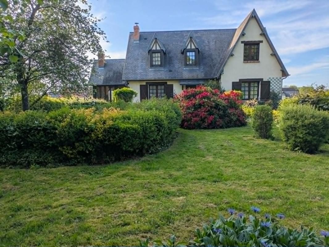 Maison familiale de 132 m² avec sous-sol complet et grand terrain ? Yvetot