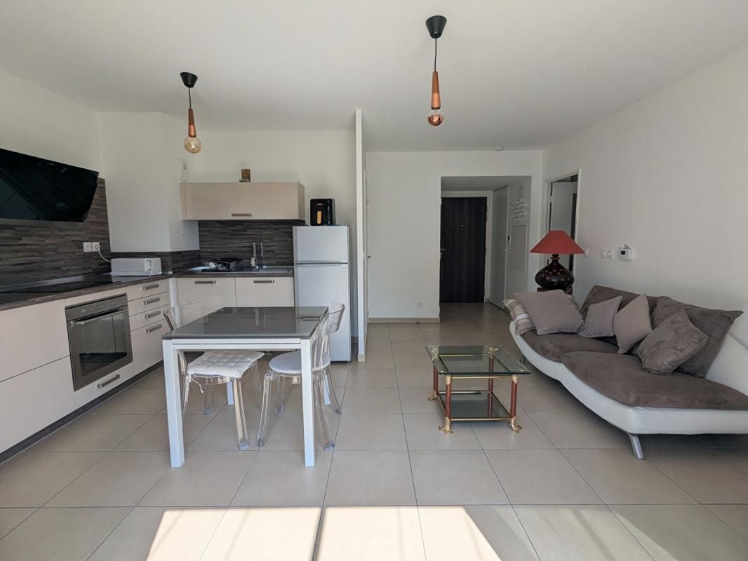 TASSIN-LA-DEMI-LUNE Coup de coeur - TASSIN LE BOURG - Appartement lumineux avec grand balcon plein sud au calme 4