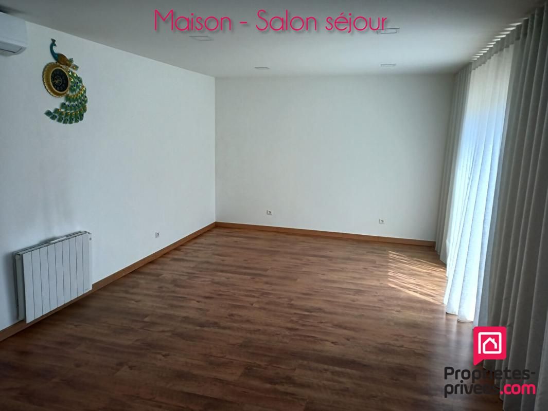 SAINT-JEAN-DE-LA-RUELLE Maison 4 chambres dont 1 studio 46m² indépendant 4