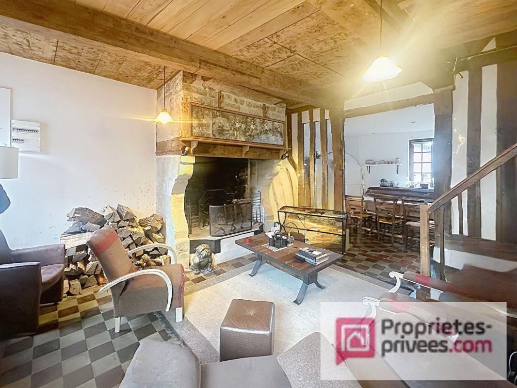 BEAUMONT-EN-AUGE Beaumont-en-Auge ? Maison de caractère au coeur du village - 122 m² 1