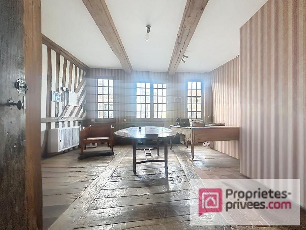 BEAUMONT-EN-AUGE Beaumont-en-Auge ? Maison de caractère au coeur du village - 122 m² 2