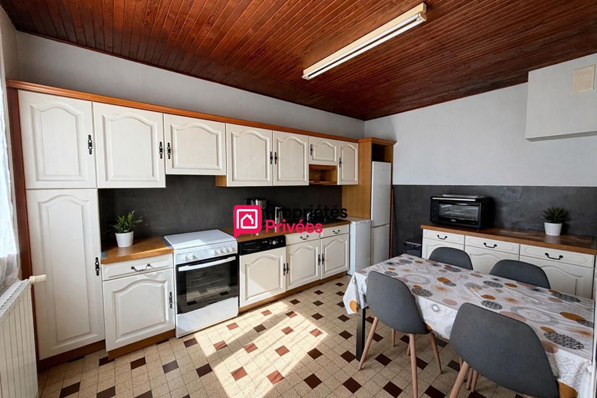 SAINT-OURS Maison  T4  de 127m² au coeur de Saint Ours 63230 avec jardin et garage à vendre 4