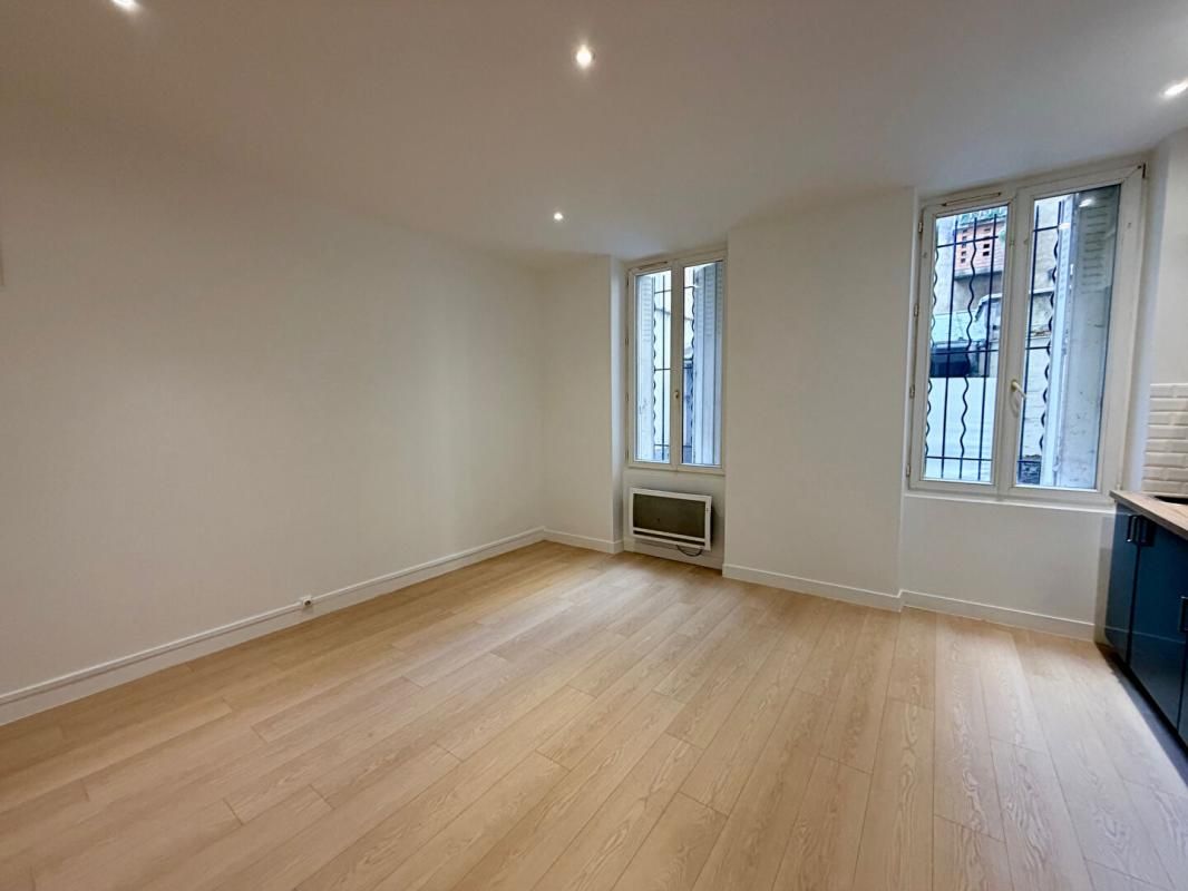 SAINT-DENIS Appartement Saint Denis 1 pièce(s) 25.73 m2 2