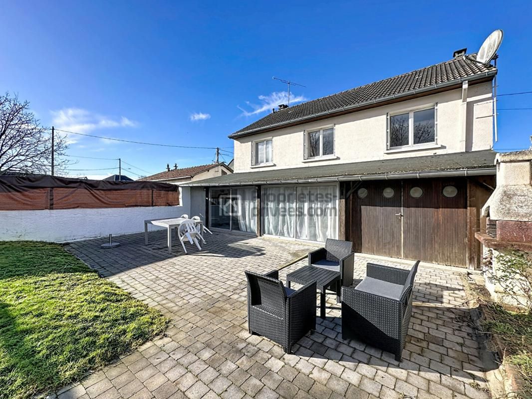 GRETZ-ARMAINVILLIERS Maison Gretz Armainvilliers GRAND GARAGE et DEPENDANCE 3