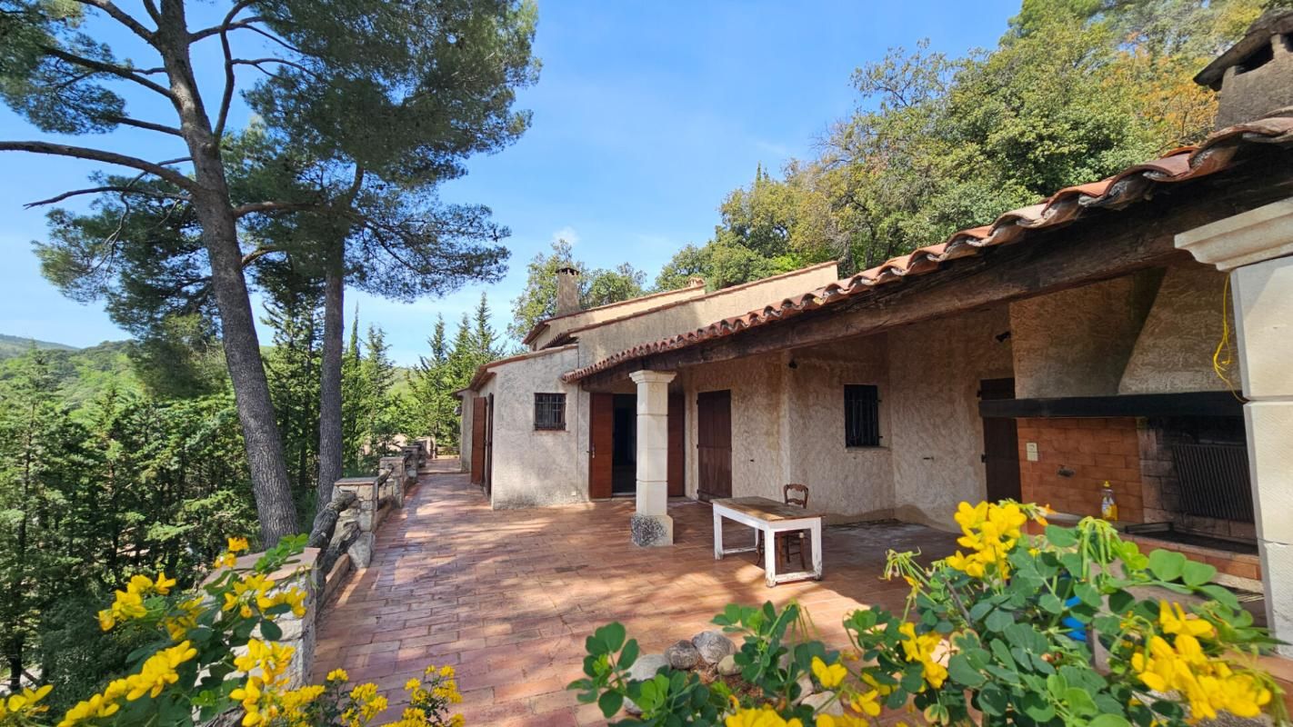 BARGEMON Villa sur les hauteurs de Bargemon 1