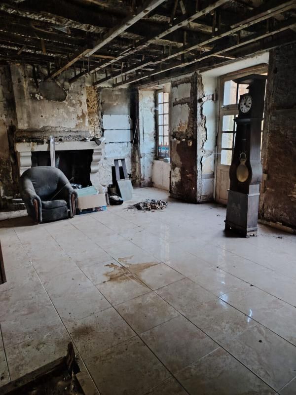 LUBERSAC Maison Lubersac 6 pièce(s) 200 m2 3