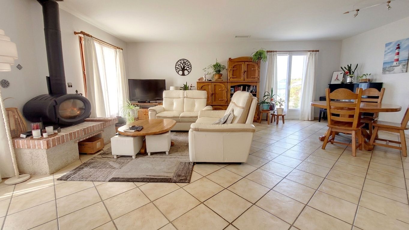 LE TAILLAN-MEDOC Maison Le Taillan Medoc 154 m2 sur 1000m² de jardin et piscine 4