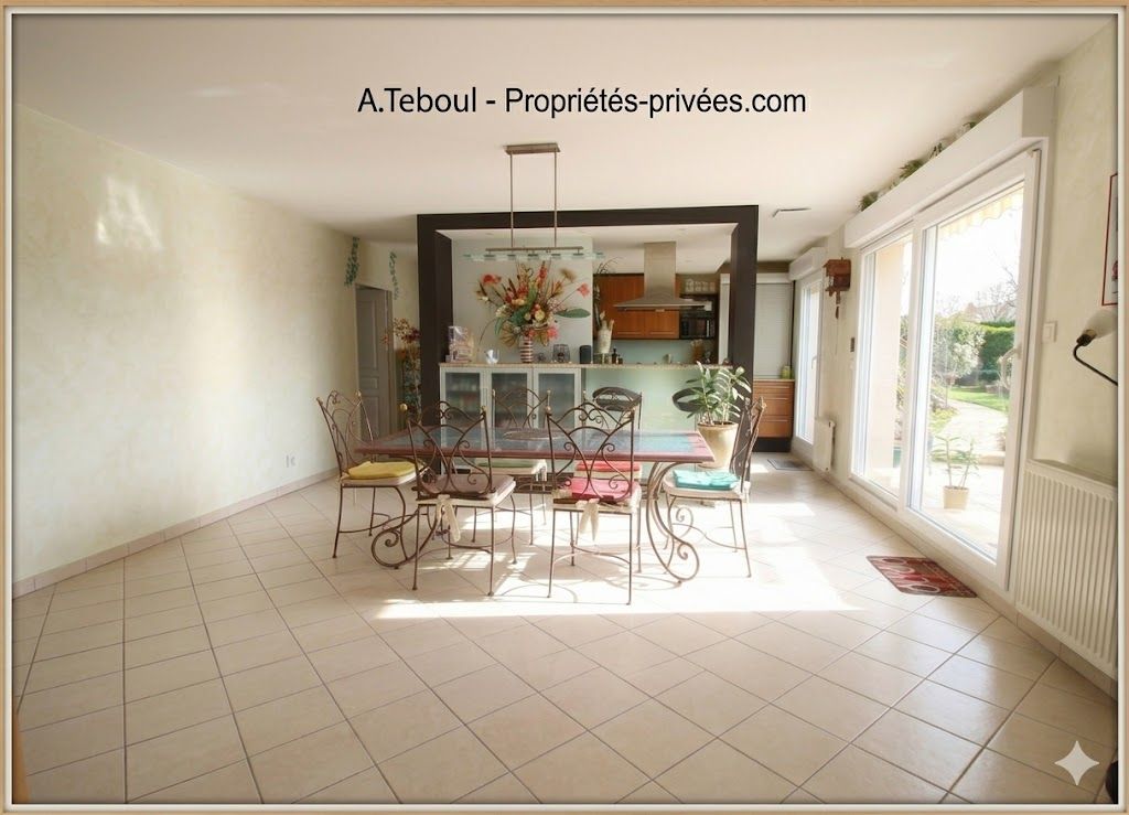 VILLEURBANNE TOIT/TERRASSE SUR VILLEURBANNE/ GRATTE CIEL NORD :DERNIER ETAGE  DE 126M² AVEC TERRASSE DE 35M² CIEL OUVERT 4