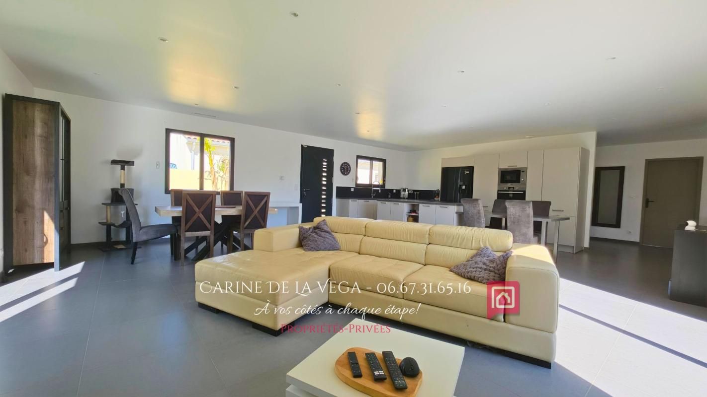 TOURBES Villa contemporaine plain-pied de 127m² avec piscine à deux pas de Pézenas 2