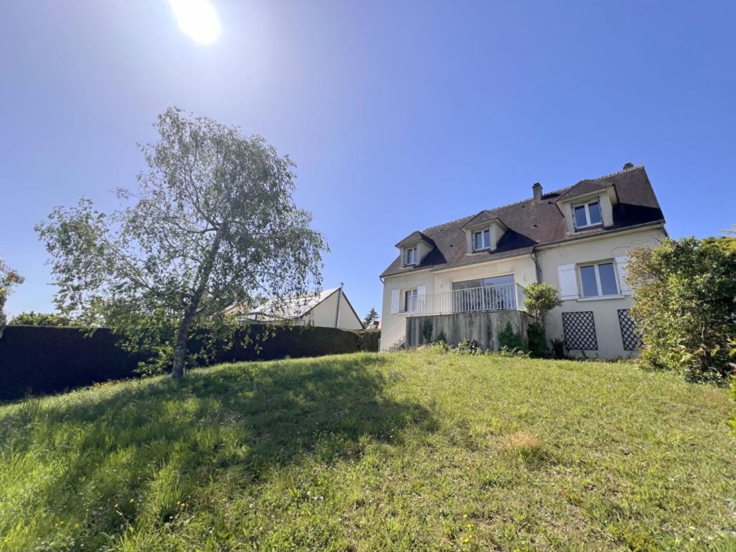LE MANS Maison - Le Mans - Gazonfier - 7 pièce(s) - 164 m² 4