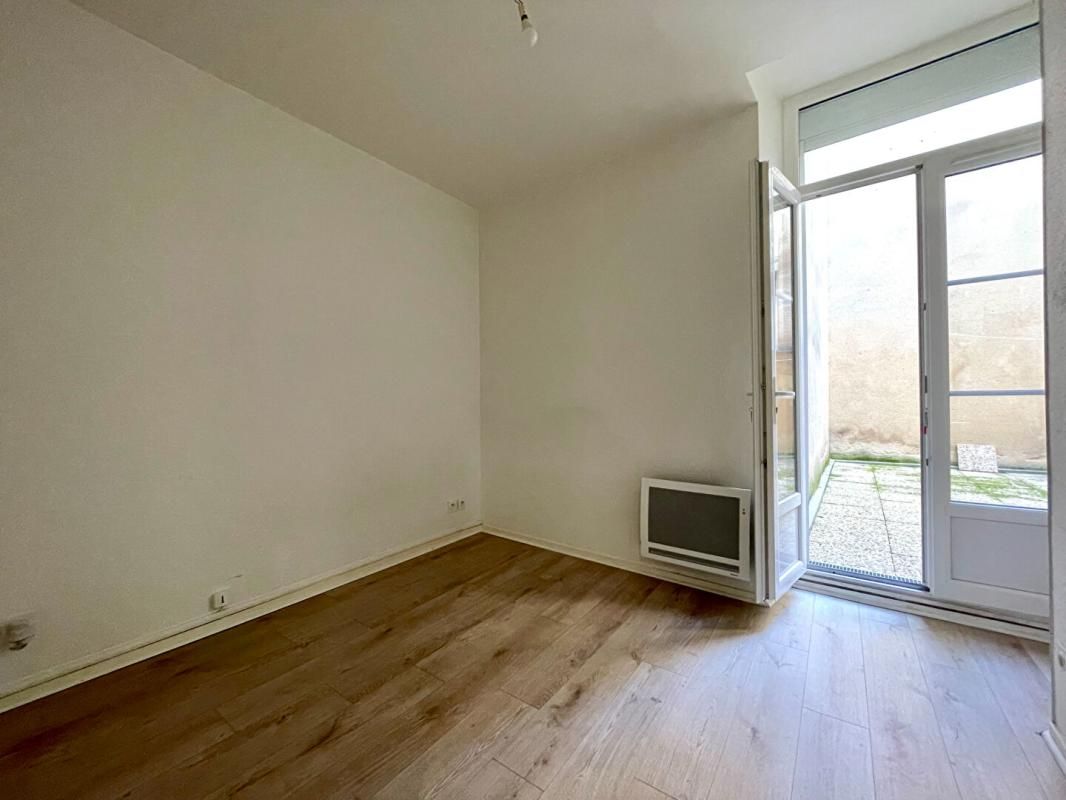 BORDEAUX Appartement Bordeaux 3 pièce(s) 61 m2 + Terrasse env 18 m2 3