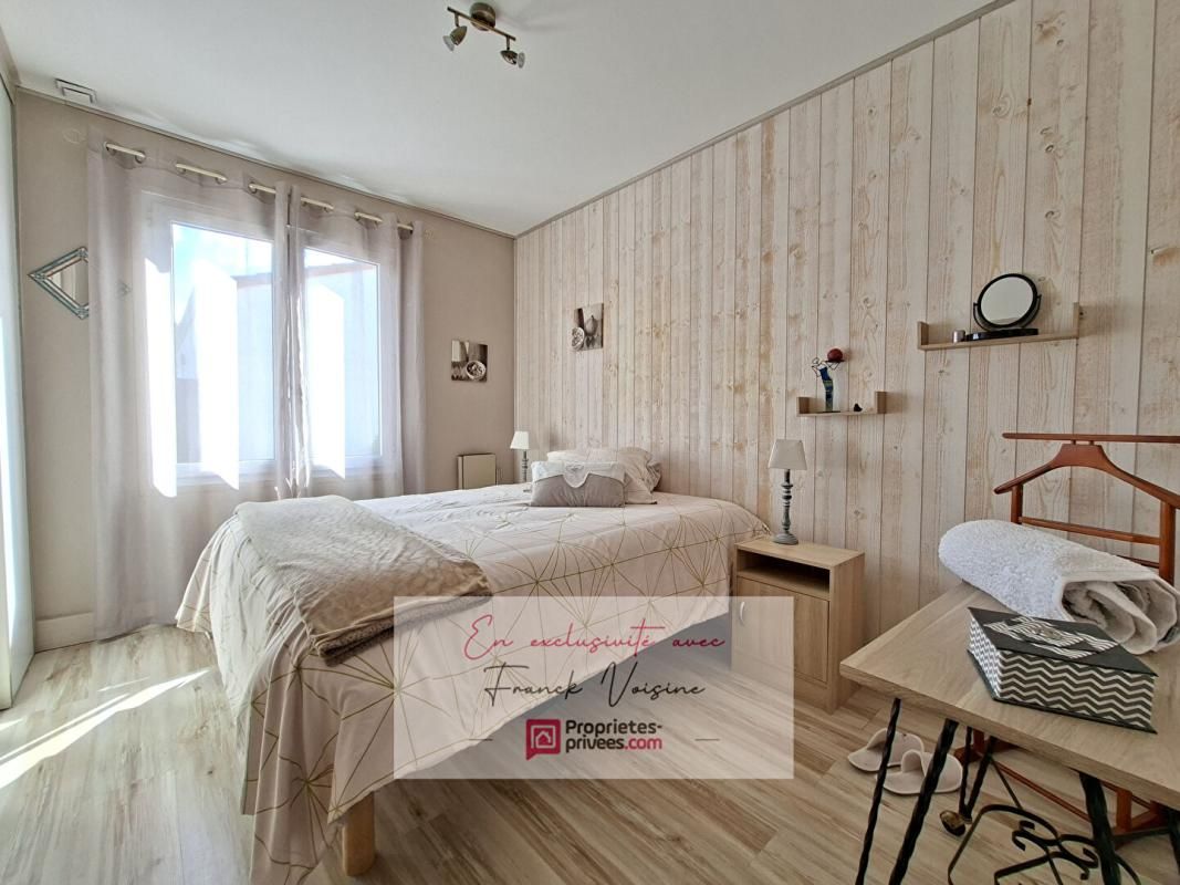 LES HERBIERS A VENDRE en Exclusivité aux Herbiers, maison plain-pied de 91 m2 avec 3 chambres et 1 bureau ou chambre sur une parcelle de 436 m2 4