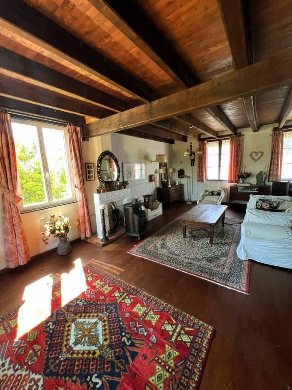 VARAIGNES Maison avec Piscine Varaignes 7 pièce(s) 190 m2 2