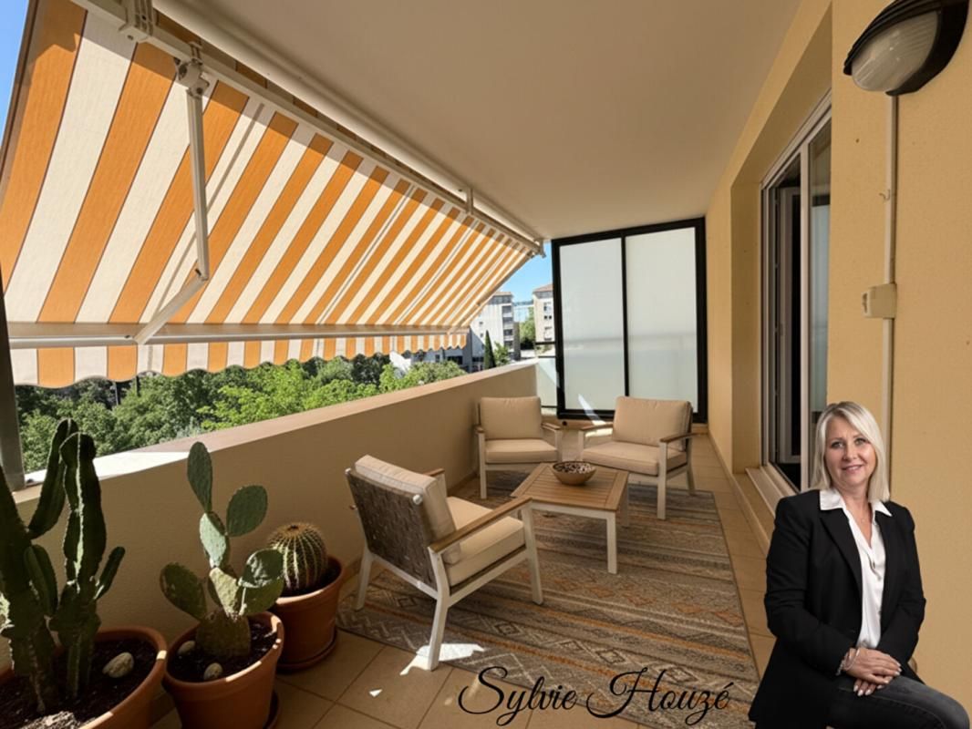 ISTRES Appartement de type 3 avec terrasse et une place de parking 2