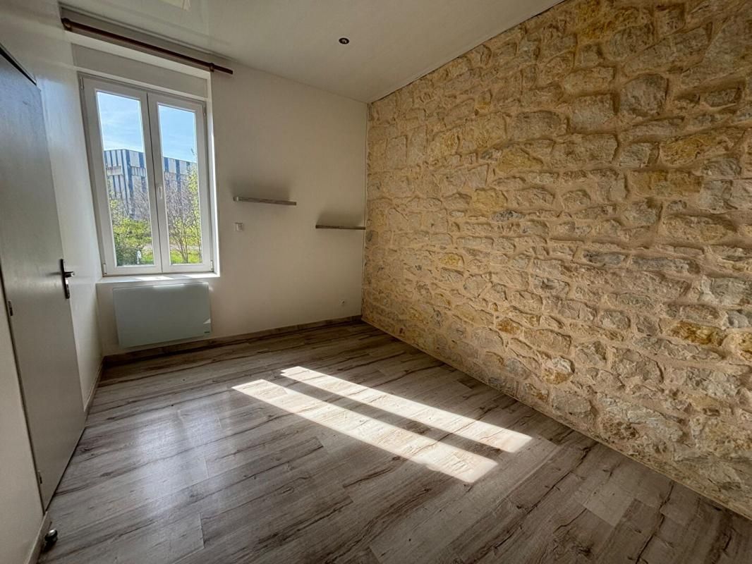 IMPHY Appartement T2 avec grand jardin - Imphy -  46.29 m2 1