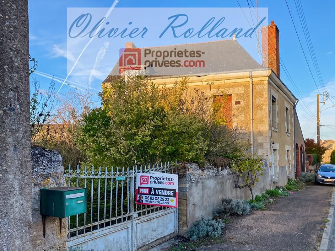 49540 -  Aubigné sur Layon - Maison à rénover de 104 m² sur 500 m² de terrain avec dépendances
