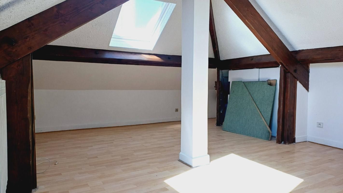 NOYON IMMEUBLE 2 LOTS 3