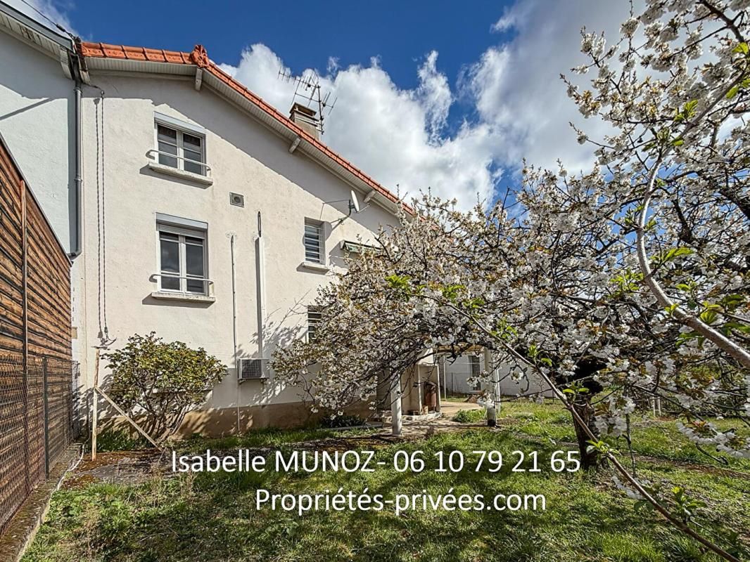 BEAUMONT Maison Beaumont 4 pièce(s) 94 m2 avec dépendances et jardin 4